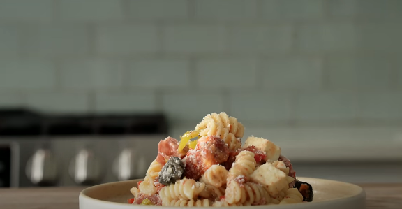 Mastering the Art of Pasta Salad: Three Delicious Recipes to Impress